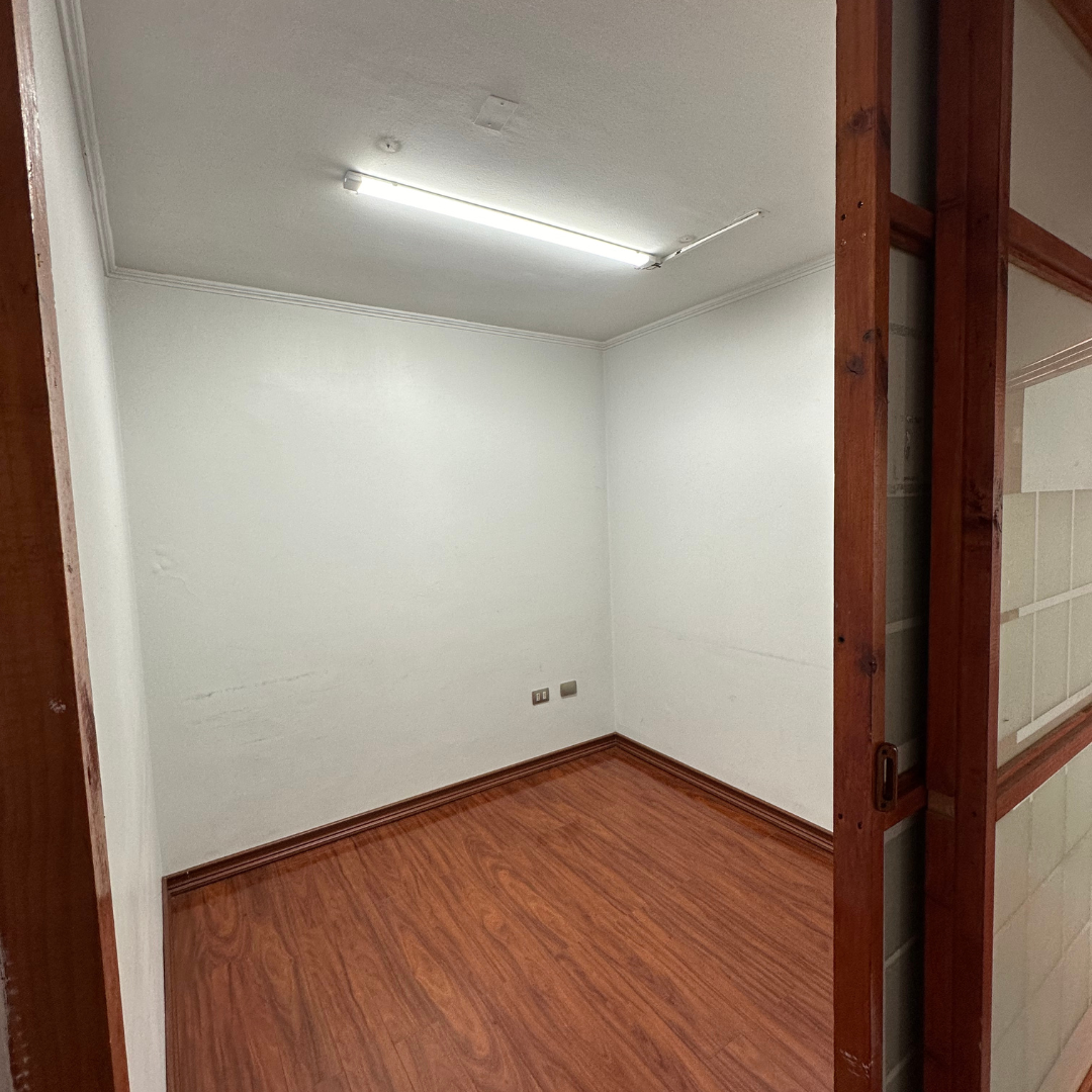 Venta o Arriendo Oficina Edificio Manquimáhuida - Concepción.