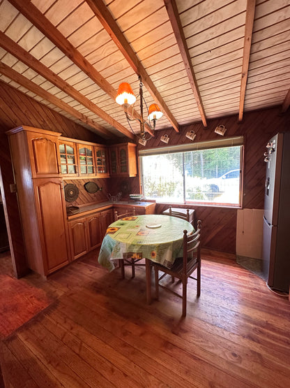Casa frente al Lago Caburgua con playa privada