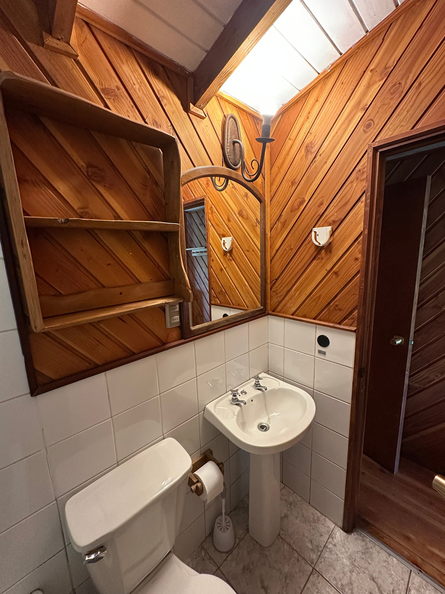 Casa frente al Lago Caburgua con playa privada