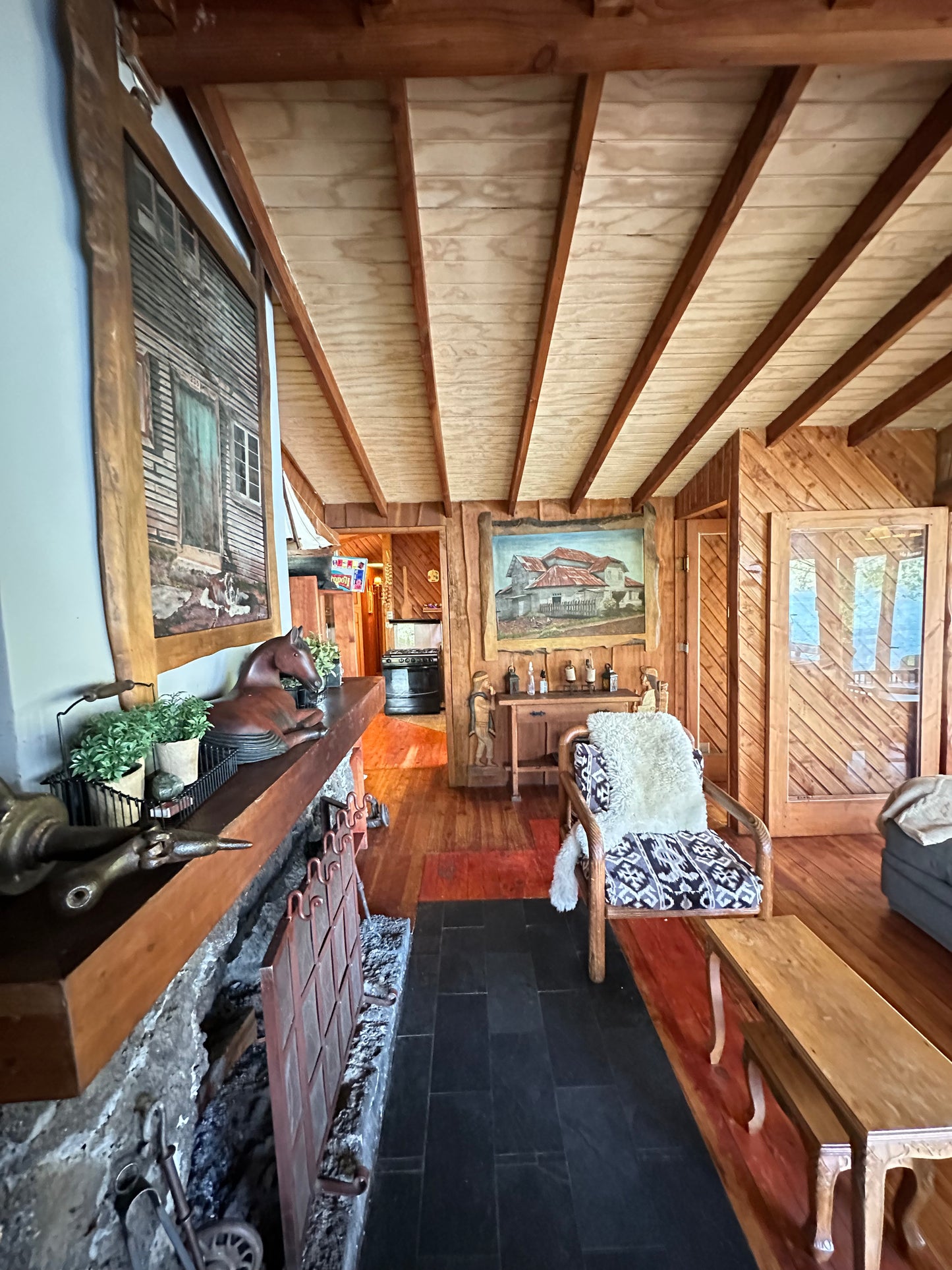 Casa frente al Lago Caburgua con playa privada