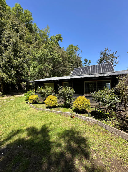 Casa frente al Lago Caburgua con playa privada