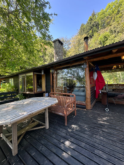 Casa frente al Lago Caburgua con playa privada