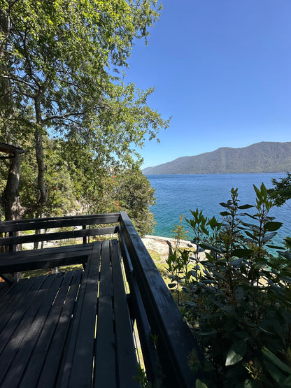 Casa frente al Lago Caburgua con playa privada